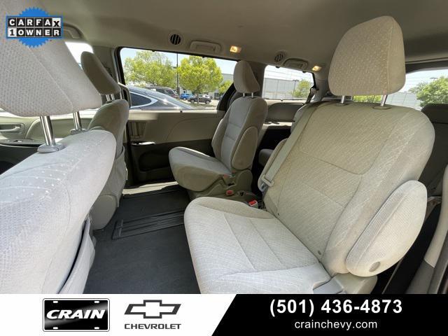 Photo of 2019 Celestial Silver Metallic Toyota Sienna