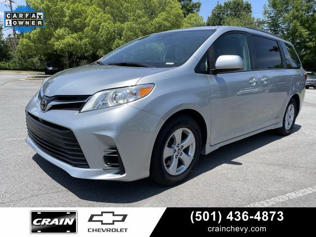 Photo of 2019 Celestial Silver Metallic Toyota Sienna
