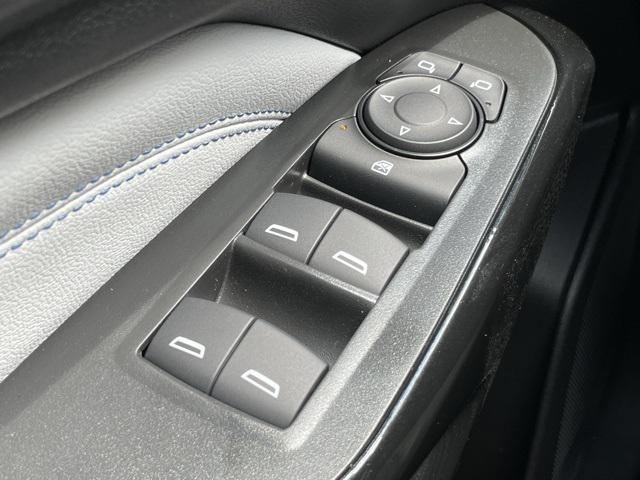 Photo of 2025 Summit White Chevrolet Trax