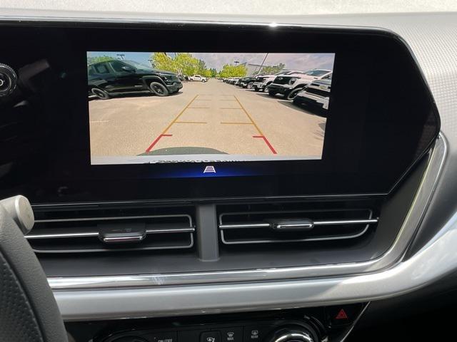 Photo of 2025 Summit White Chevrolet Trax