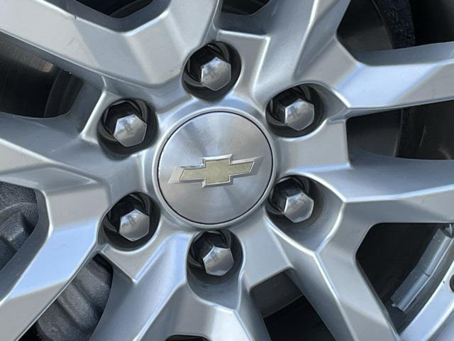 Photo of 2020 Silver Ice Metallic Chevrolet Silverado 1500