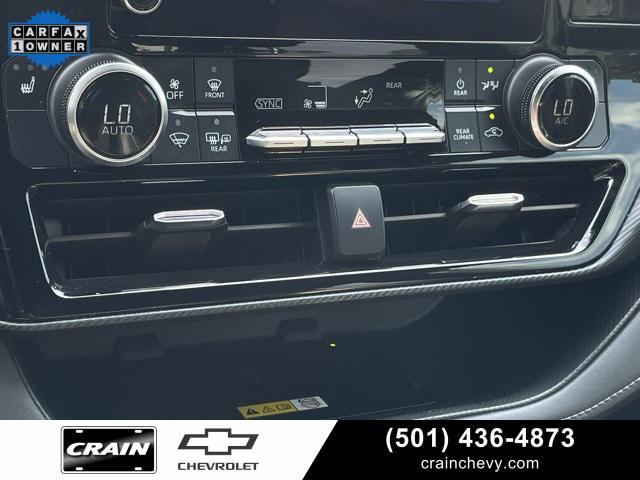 Photo of 2023 Midnight Black Metallic Toyota Highlander