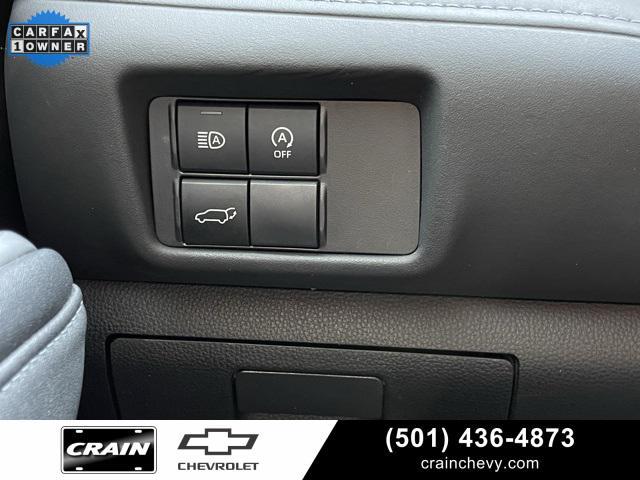 Photo of 2023 Midnight Black Metallic Toyota Highlander