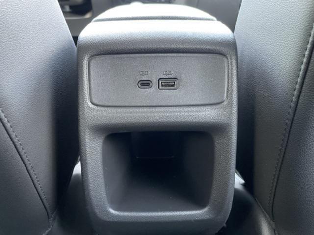 Photo of 2025 Summit White Chevrolet Trax