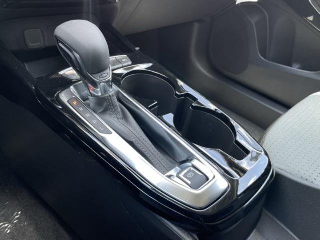 Photo of 2025 Summit White Chevrolet Trax