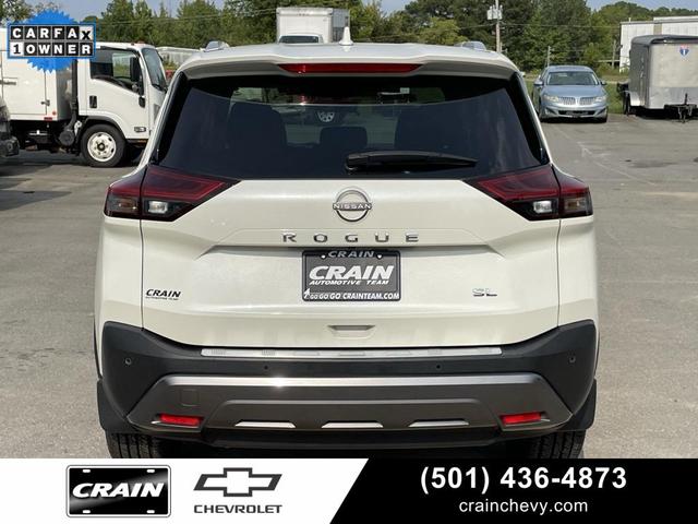 Photo of 2023 Pearl White Tricoat Nissan Rogue