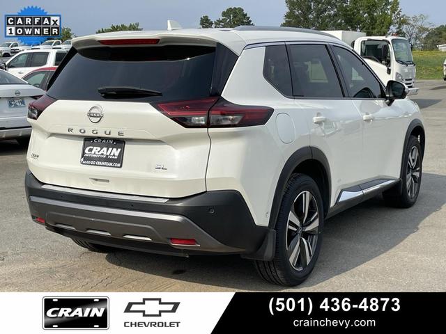 Photo of 2023 Pearl White Tricoat Nissan Rogue