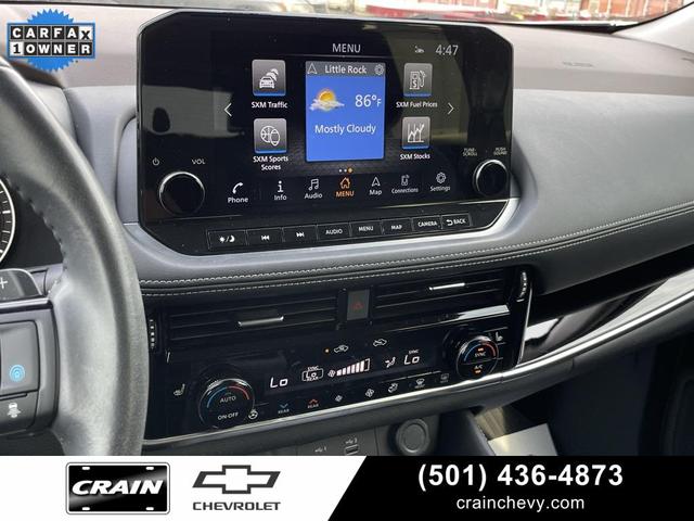 Photo of 2023 Pearl White Tricoat Nissan Rogue