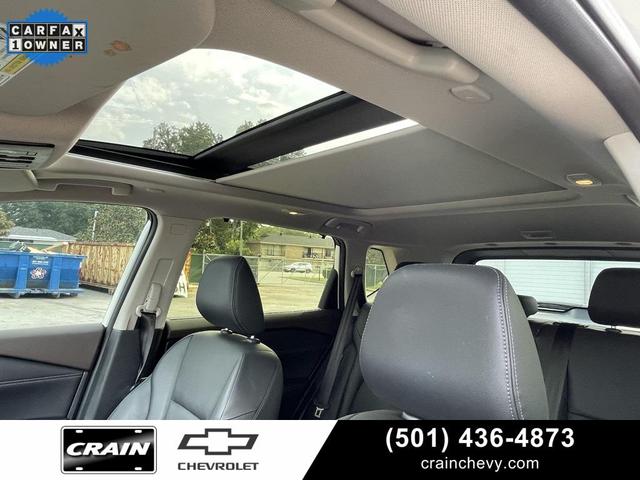 Photo of 2023 Pearl White Tricoat Nissan Rogue
