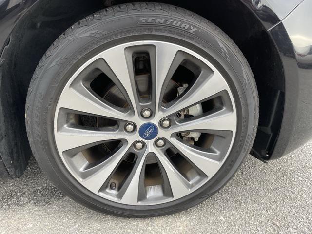 Photo of 2019 Agate Black Ford Fusion
