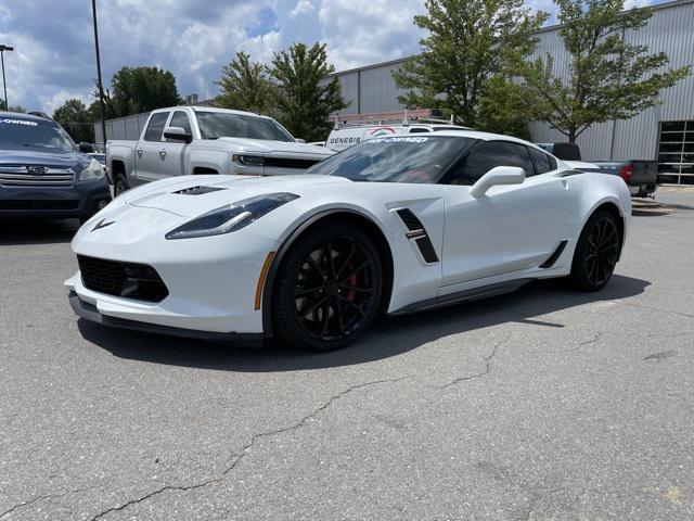 Photo of 2019 Arctic White Chevrolet Corvette