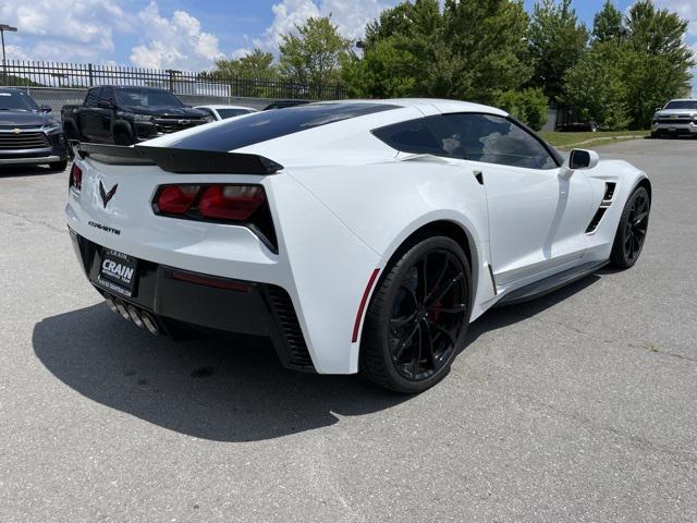 Photo of 2019 Arctic White Chevrolet Corvette