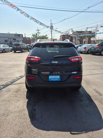 Photo of 2014 True Blue Pearlcoat Jeep Cherokee