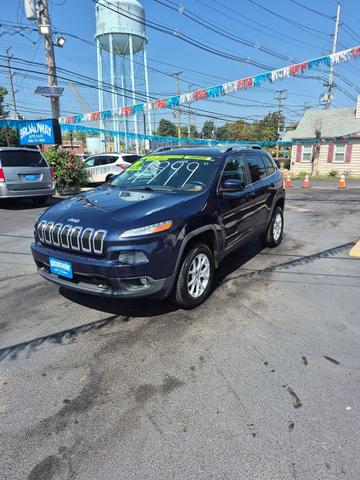 Photo of 2014 True Blue Pearlcoat Jeep Cherokee