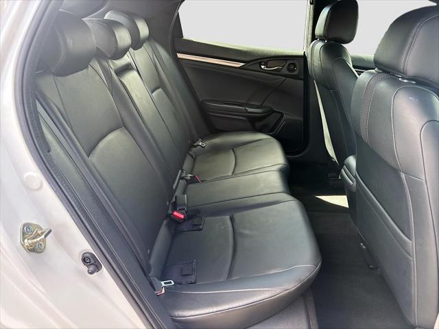 Photo of 2020 Platinum White Pearl Honda Civic