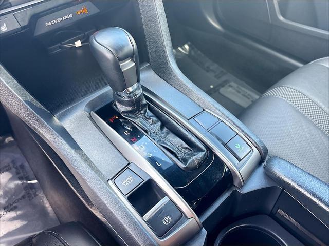 Photo of 2020 Platinum White Pearl Honda Civic