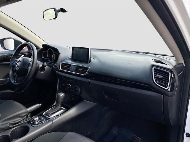 Photo of 2016 Snowflake White Pearl Mica Mazda Mazda3