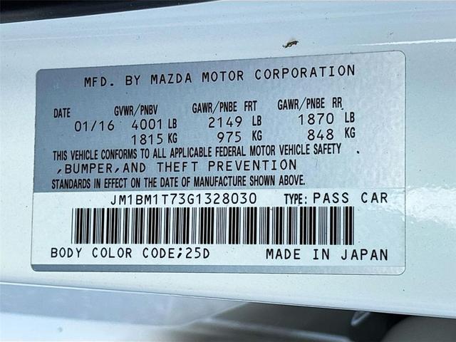 Photo of 2016 Snowflake White Pearl Mica Mazda Mazda3