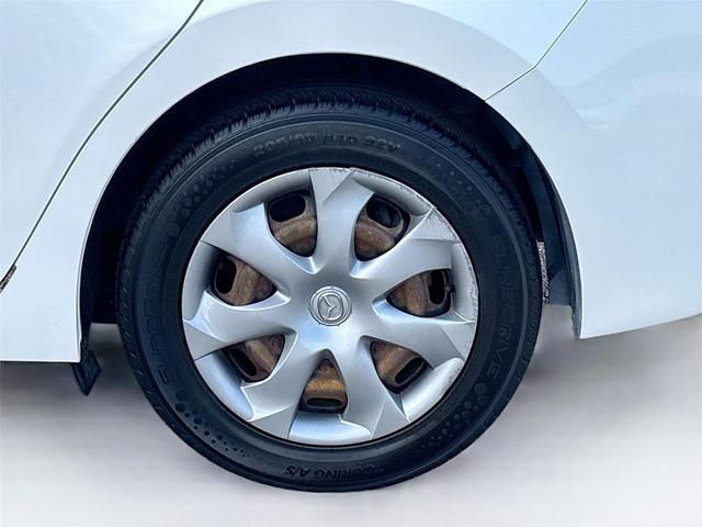 Photo of 2016 Snowflake White Pearl Mica Mazda Mazda3