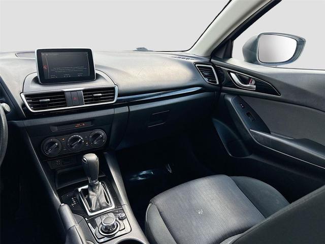 Photo of 2016 Snowflake White Pearl Mica Mazda Mazda3