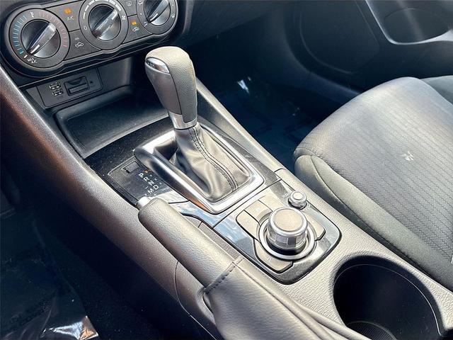 Photo of 2016 Snowflake White Pearl Mica Mazda Mazda3