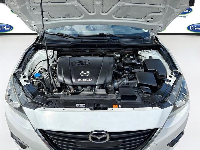 Photo of 2016 Snowflake White Pearl Mica Mazda Mazda3