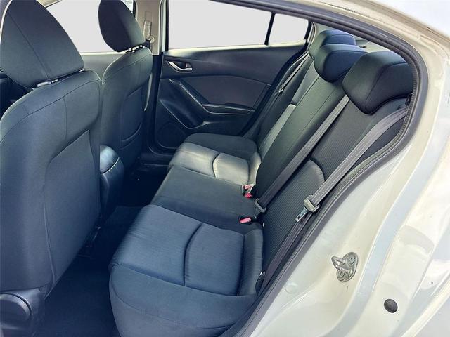 Photo of 2016 Snowflake White Pearl Mica Mazda Mazda3