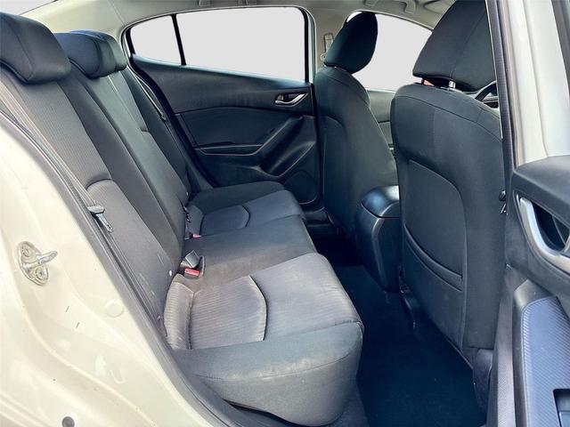 Photo of 2016 Snowflake White Pearl Mica Mazda Mazda3