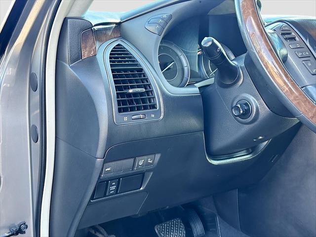 Photo of 2014 Platinum Graphite INFINITI QX80