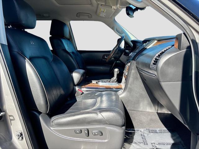Photo of 2014 Platinum Graphite INFINITI QX80