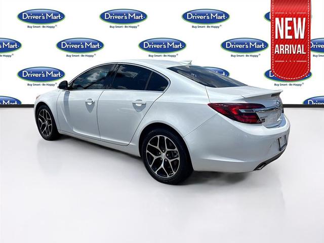 Photo of 2017 White Frost Tricoat Buick Regal