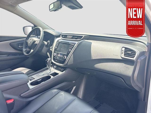Photo of 2024 Pearl White Tricoat Nissan Murano