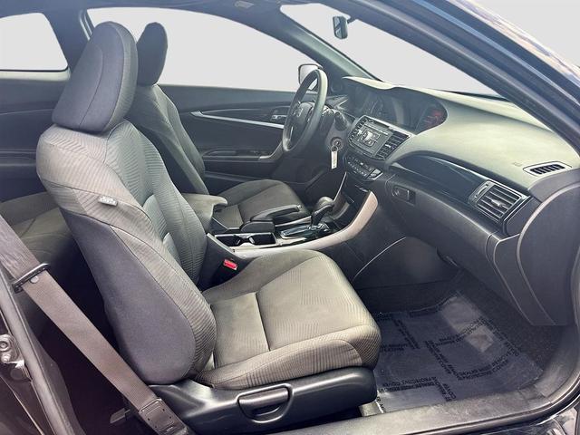 Photo of 2017 Crystal Black Pearl Honda Accord