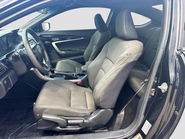 Photo of 2017 Crystal Black Pearl Honda Accord