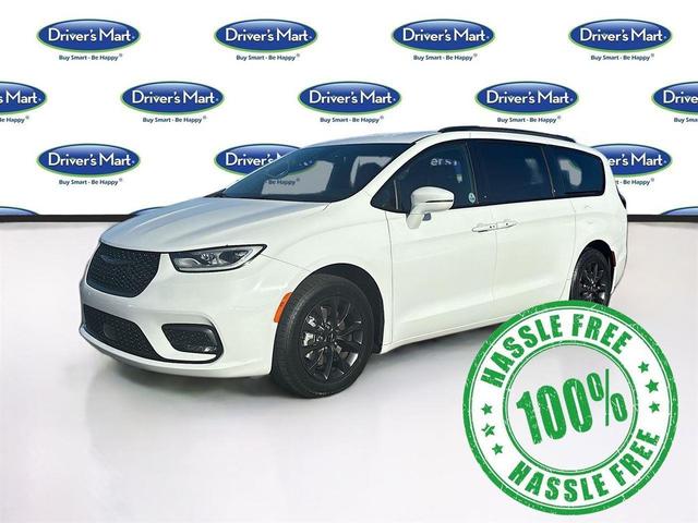 Photo of 2021 Bright White Clearcoat Chrysler Pacifica