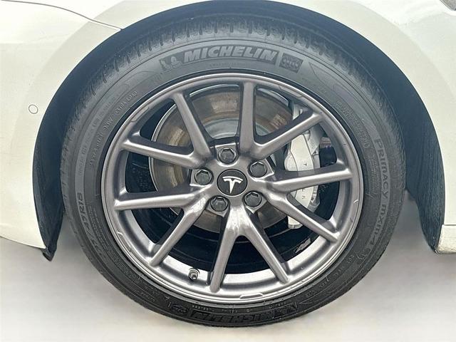 Photo of 2020 Pearl White Multi-Coat Tesla Model 3