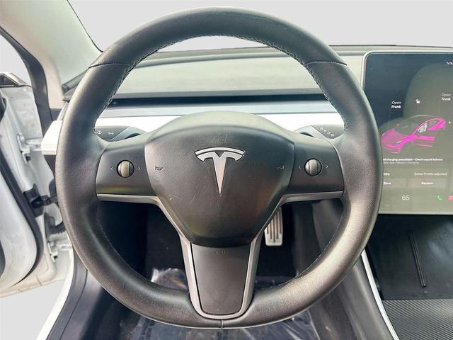 Photo of 2020 Pearl White Multi-Coat Tesla Model 3