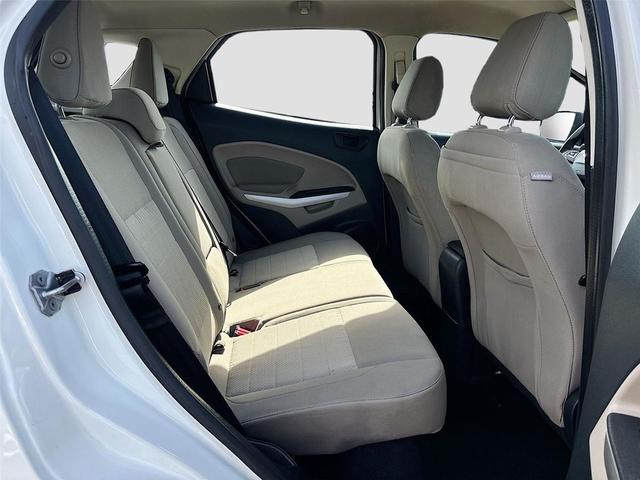 Photo of 2018 Diamond White Ford EcoSport
