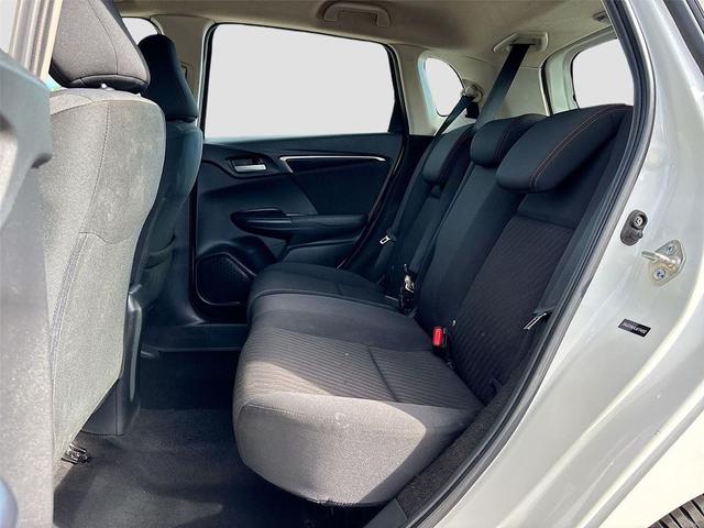 Photo of 2020 Platinum White Pearl Honda Fit