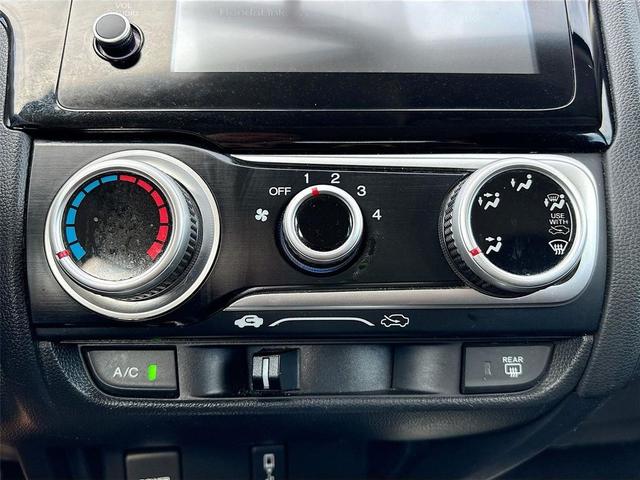 Photo of 2020 Platinum White Pearl Honda Fit