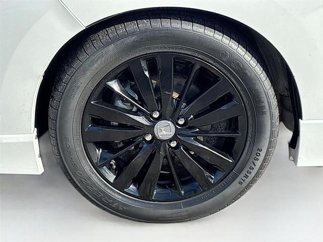 Photo of 2020 Platinum White Pearl Honda Fit