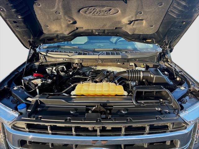 Photo of 2021 Agate Black Metallic Ford F-150