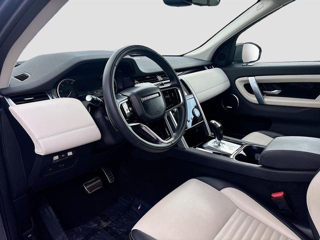 Photo of 2023 Byron Blue Metallic Land Rover Discovery Sport