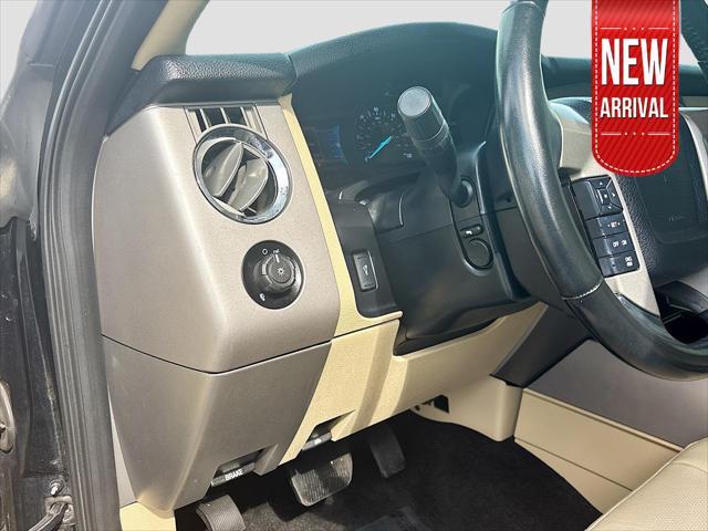 Photo of 2017 Shadow Black Ford Expedition EL