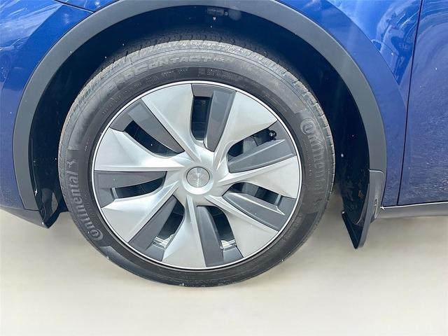 Photo of 2023 Deep Blue Metallic Tesla Model Y