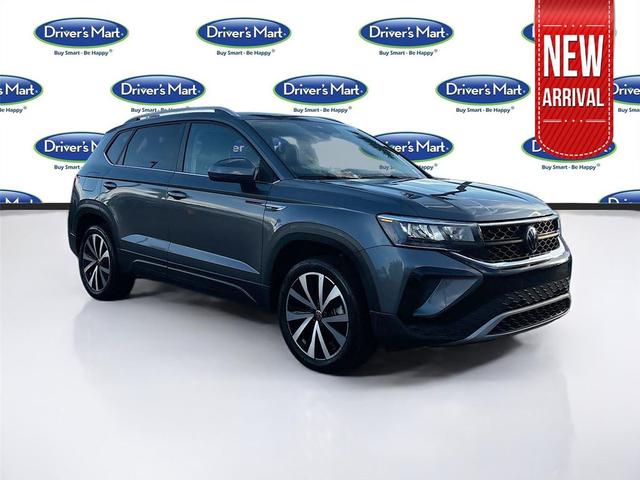 Photo of 2024 GRAY Volkswagen Taos