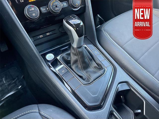 Photo of 2024 GRAY Volkswagen Taos