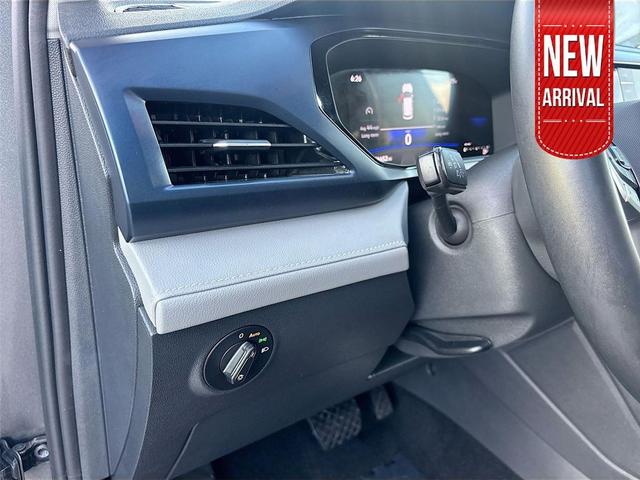 Photo of 2024 GRAY Volkswagen Taos