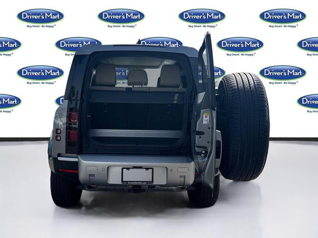Photo of 2024 GRAY Land Rover Defender