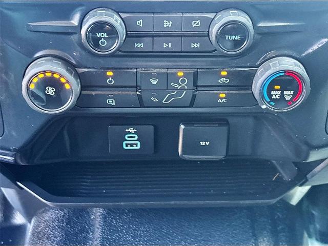 Photo of 2023 Oxford White Ford F-250